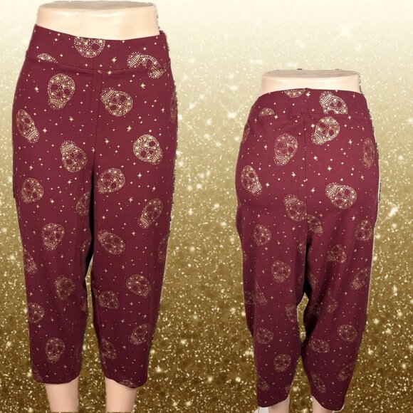 Torrid +6 Maroon Stretch Waist Gold Foil Metallic Skulls Cotton Crop Leggings - Picture 1 of 6